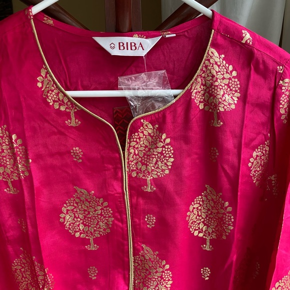 Silk kurti - Picture 1 of 2